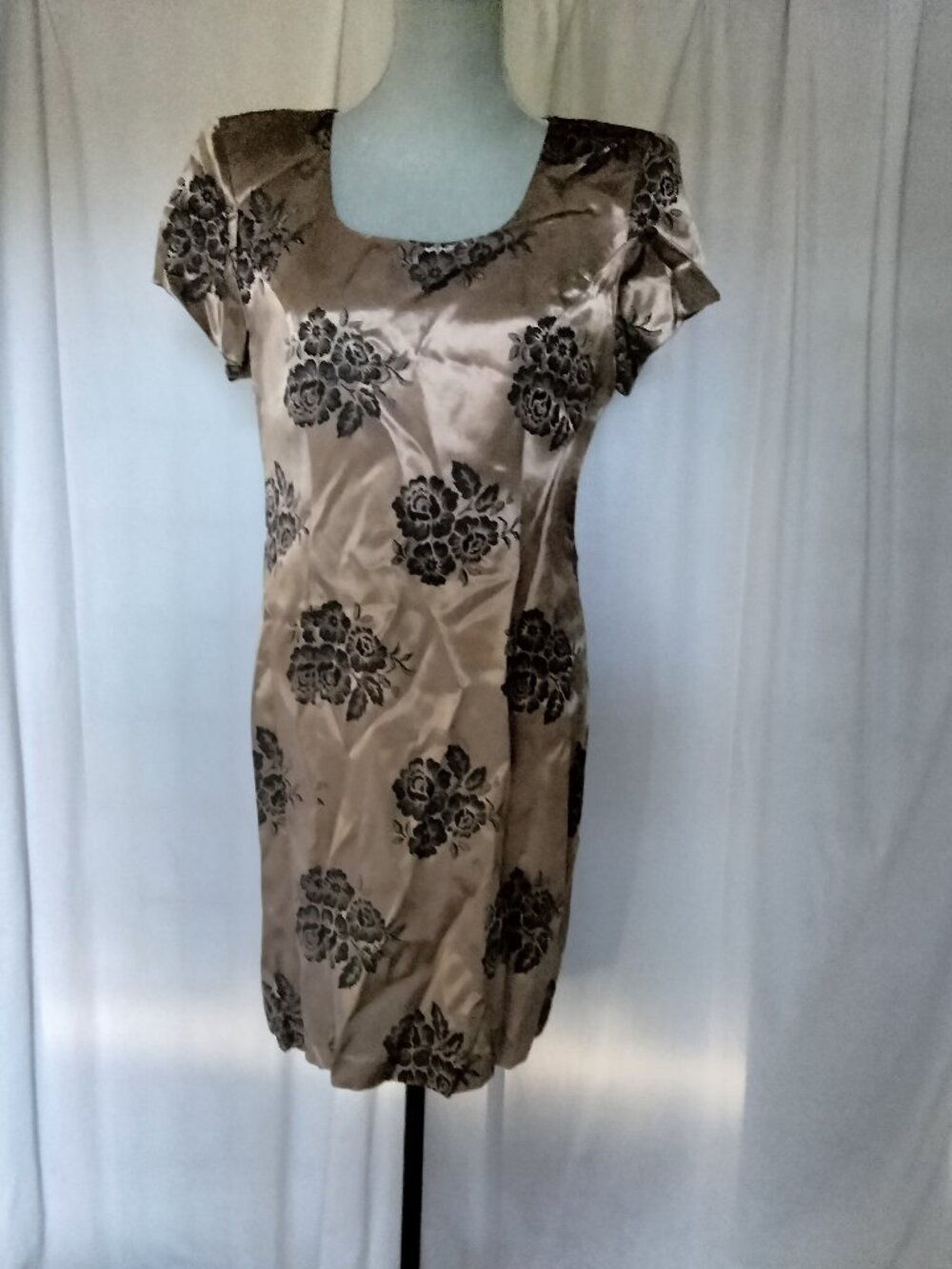 Jessica Howard midi fully lined satin champagne flower dress size 12